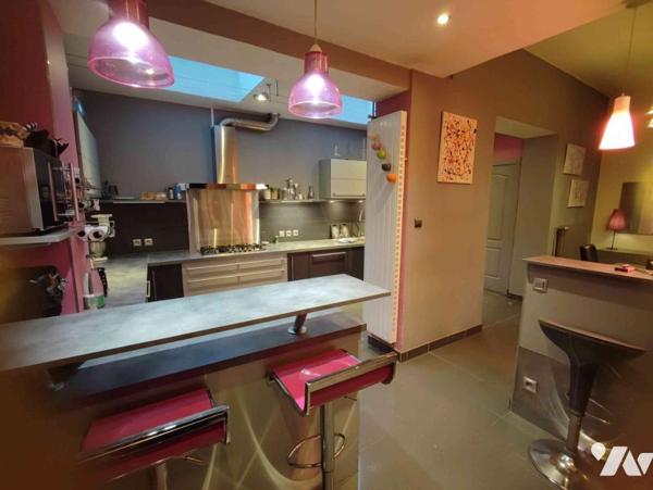 BELLE MAISON DE VILLE proche centre-ville.