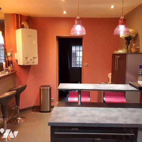 BELLE MAISON DE VILLE proche centre-ville.