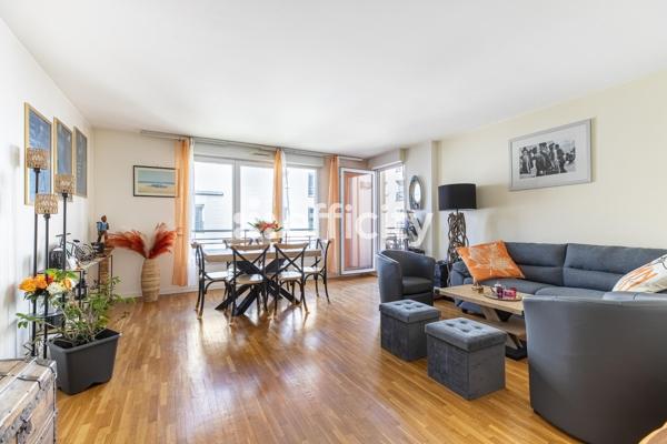 Appartement
         4 pièces
        - 90 m² Exclusivité 730 000 € *