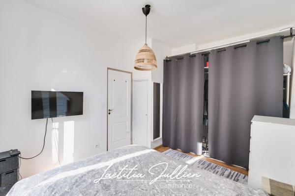 EXCLUSIVITÉ — LES CAMOINS — IMMEUBLE DE VILLAGE DE 93 M², POTENTIEL DE DIVISION