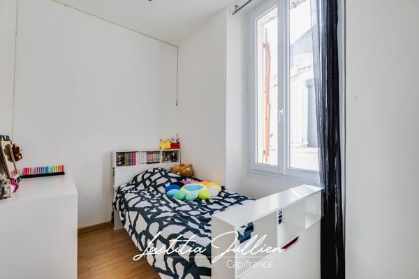 EXCLUSIVITÉ — LES CAMOINS — IMMEUBLE DE VILLAGE DE 93 M², POTENTIEL DE DIVISION