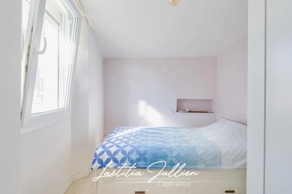 EXCLUSIVITÉ — LES CAMOINS — IMMEUBLE DE VILLAGE DE 93 M², POTENTIEL DE DIVISION