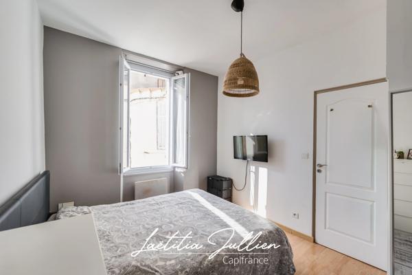 EXCLUSIVITÉ — LES CAMOINS — IMMEUBLE DE VILLAGE DE 93 M², POTENTIEL DE DIVISION