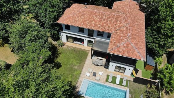 Maison 6 pièce(s) 4 chambre(s) 260 m²