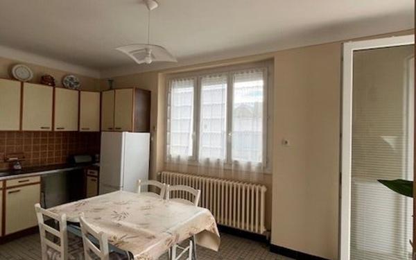 Maison à vendre    5 pièces •  Luc-la-Primaube