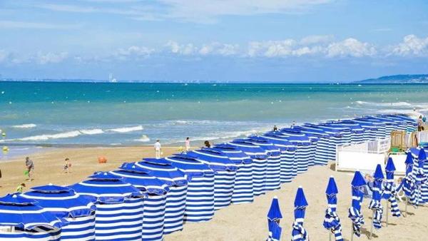 Idéal investisseur - Immeuble de rapport - station balnéaire