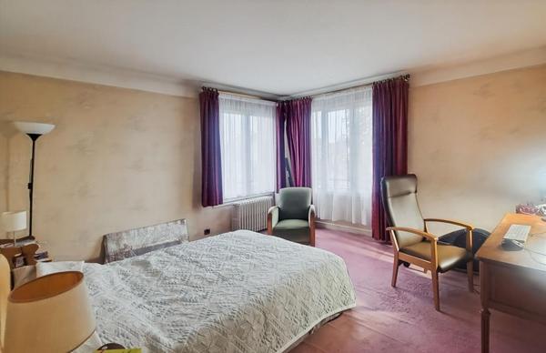 Maison familiale - Emplacement idéal - à 10 minutes à pied de la gare de Chelles Gournay