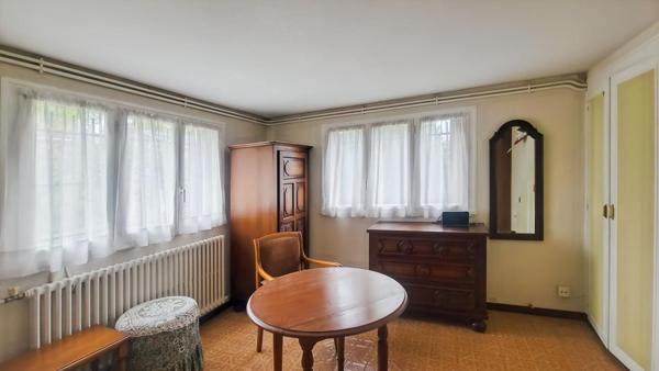 Maison familiale - Emplacement idéal - à 10 minutes à pied de la gare de Chelles Gournay