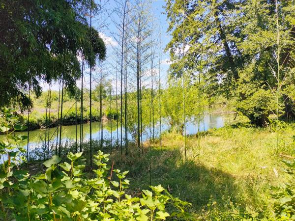 Besançon (25000) Maison d'architecte avec plage privée sur l'ognon