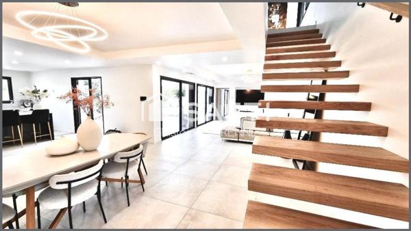 Superbe contenporaine de 220m2 avec piscine