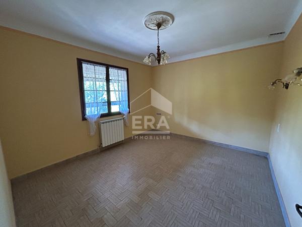 Maison Carpentras 7 pièces - 5 chambres - 214m² - Garages - Jardin