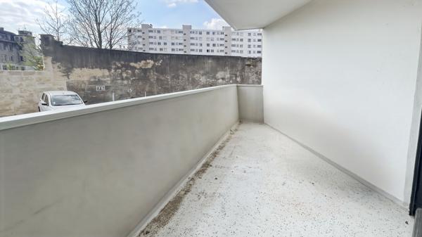 Appartement Bordeaux 1 pièce 26 m2 proche France 3