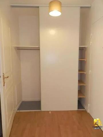 EXCLUSIF  STUDIO BALCON PARKING