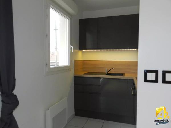 EXCLUSIF  STUDIO BALCON PARKING