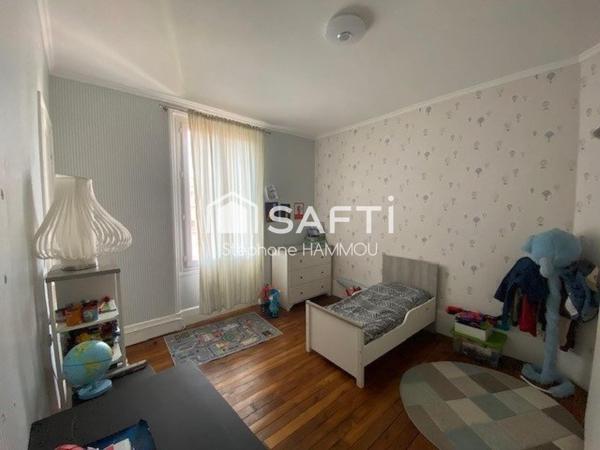 Maison de caractère, 244m², 9 pièces - Vue Marne