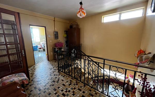 Maison à vendre    6 pièces •  Remire-Montjoly