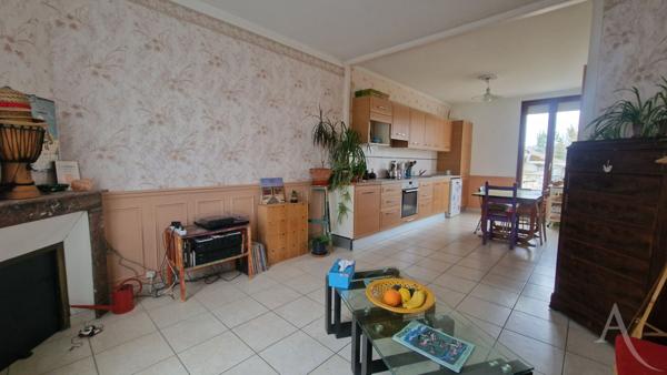 Maison Mantes La Jolie de 3chambres avec dépendance et 310m² de terrain