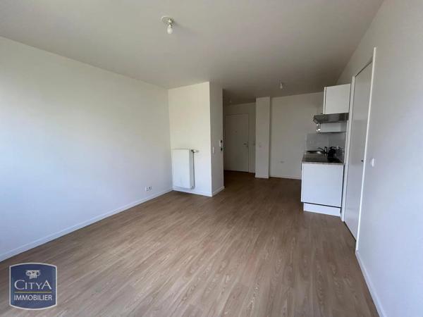 Appartement à louer 2 pièces 40m² Bondoufle (91070)