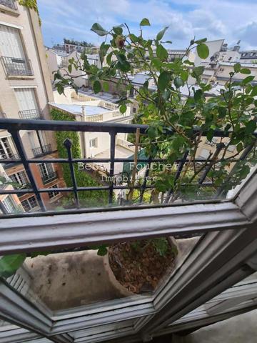 Paris (75016) Paris 16ème rue Lalo - magnifique appartement de réception de 145m2