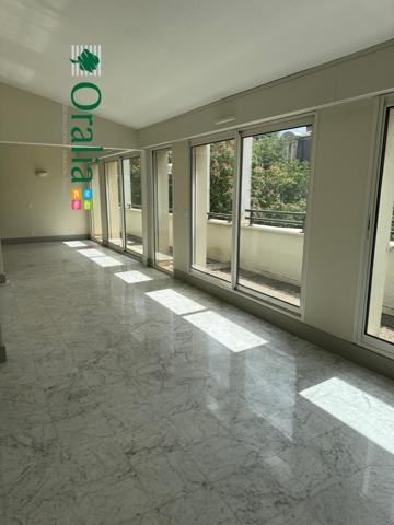 Local commercial · Location Bordeaux (33000) 170m²