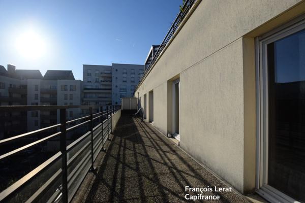 Appartement à vendre 5 pièces VITRY SUR SEINE (94) de 88,88 m2 loi Carrez - 3 chambres - Grande terrasse - Prix 400 000 € HAI