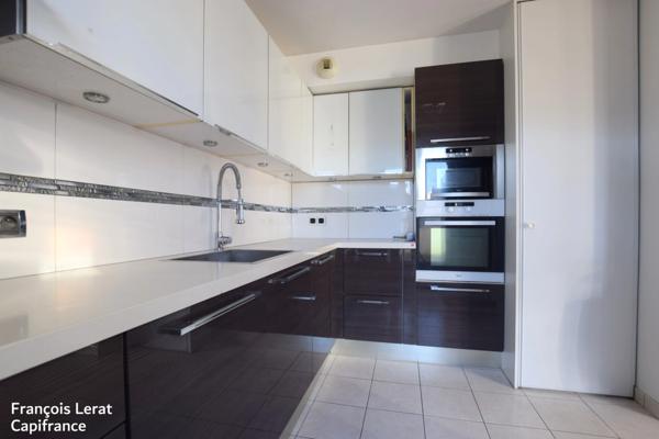 Appartement à vendre 5 pièces VITRY SUR SEINE (94) de 88,88 m2 loi Carrez - 3 chambres - Grande terrasse - Prix 400 000 € HAI