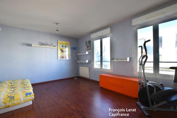 Appartement à vendre 5 pièces VITRY SUR SEINE (94) de 88,88 m2 loi Carrez - 3 chambres - Grande terrasse - Prix 400 000 € HAI