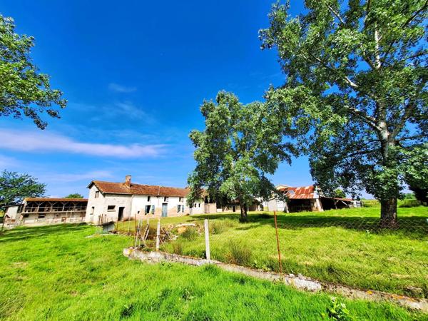 Corps de ferme à aménager avec dépendances et plus de 7 000 m² de terrain  Plaisance-du-Gers