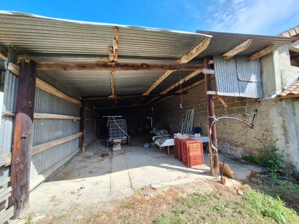 Corps de ferme à aménager avec dépendances et plus de 7 000 m² de terrain  Plaisance-du-Gers