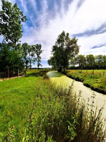 Corps de ferme à aménager avec dépendances et plus de 7 000 m² de terrain  Plaisance-du-Gers