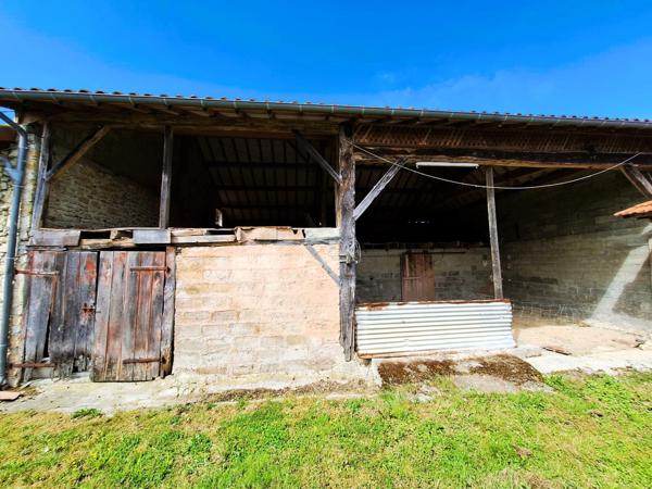 Corps de ferme à aménager avec dépendances et plus de 7 000 m² de terrain  Plaisance-du-Gers