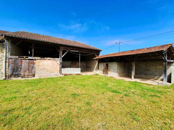 Corps de ferme à aménager avec dépendances et plus de 7 000 m² de terrain  Plaisance-du-Gers