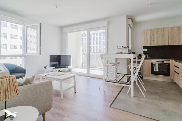 Appartement à vendre 349 500 € Villeurbanne 4 p 72 m² DPE C