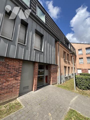 SECLIN, Joli F3 dans résidence résidence récente, parking privatif. 