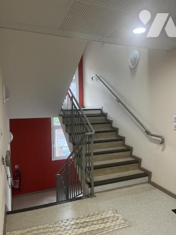 SECLIN, Joli F3 dans résidence résidence récente, parking privatif. 