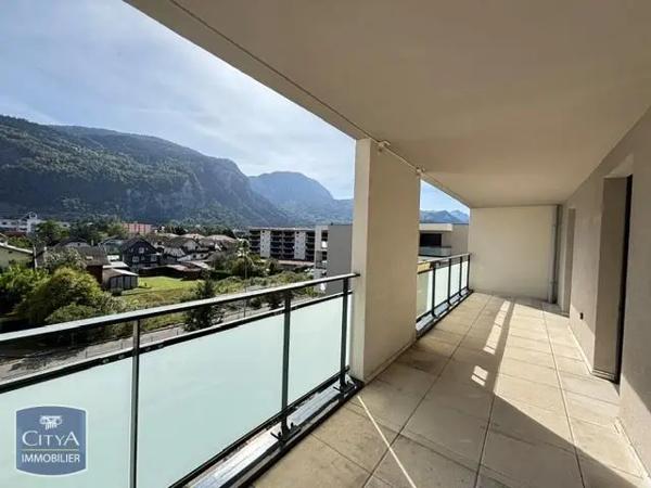 Appartement à louer 3 pièces 57.89m² Cluses (74300)