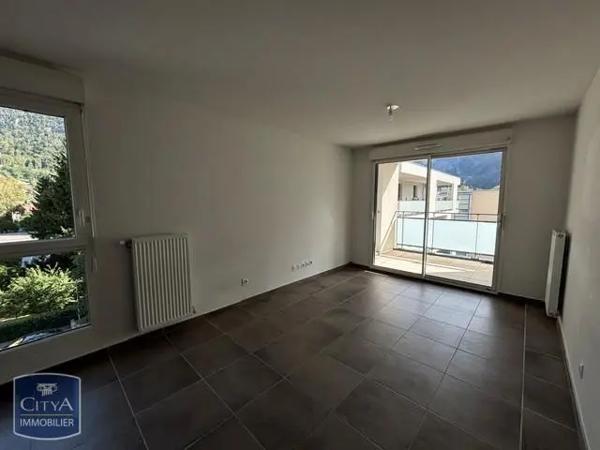 Appartement à louer 3 pièces 57.89m² Cluses (74300)