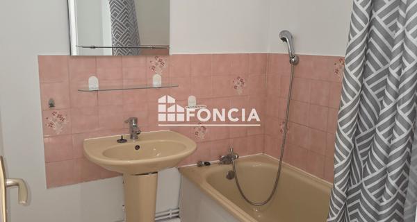 Location Appartement 3 pièces 65 m² - Voisins-le-bretonneux 78960