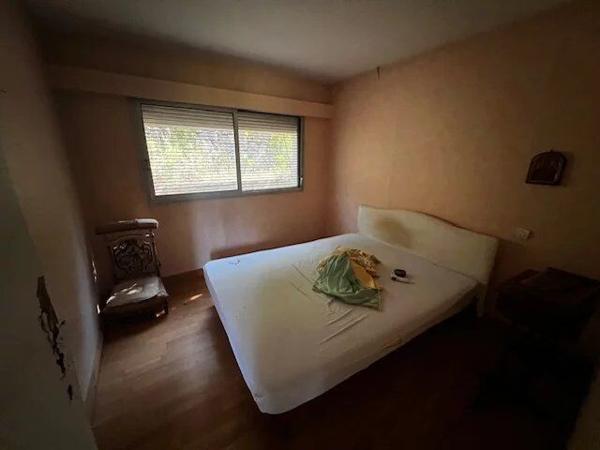 Vente                                                      Villa
                        
                     3 pièces                      120 m2                     à Lodève