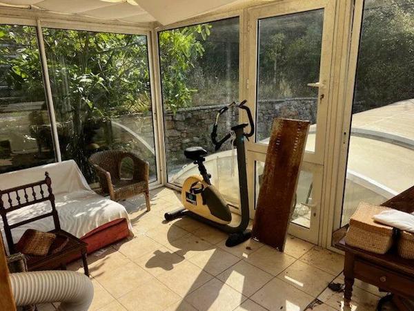 Vente                                                      Villa
                        
                     3 pièces                      120 m2                     à Lodève