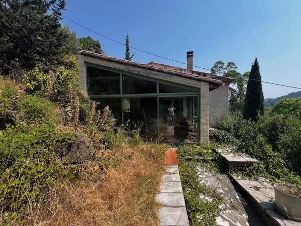 Vente                                                      Villa
                        
                     3 pièces                      120 m2                     à Lodève