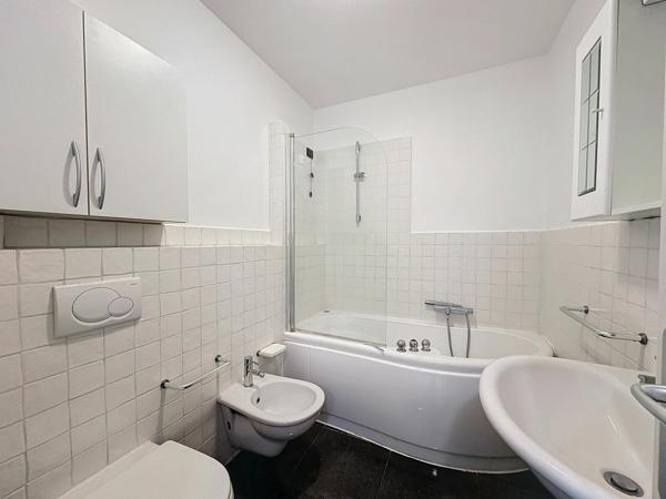 Appartement à louer    2 pièces •  Cannes