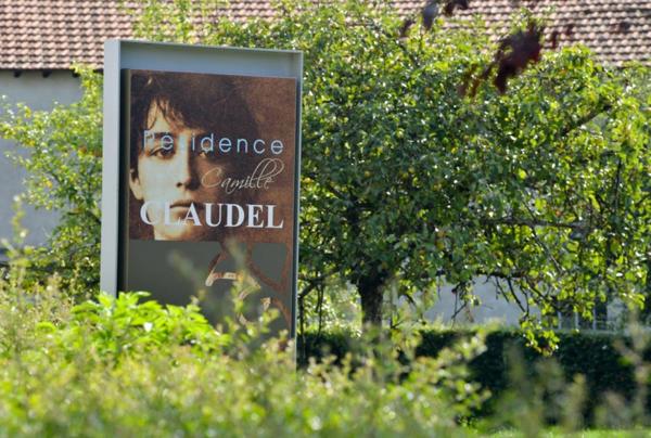 INVESTISSEMENT LOCATIF  Macon  Résidence Seniors Residence Camille Claudel - 8,08% de rentabilité