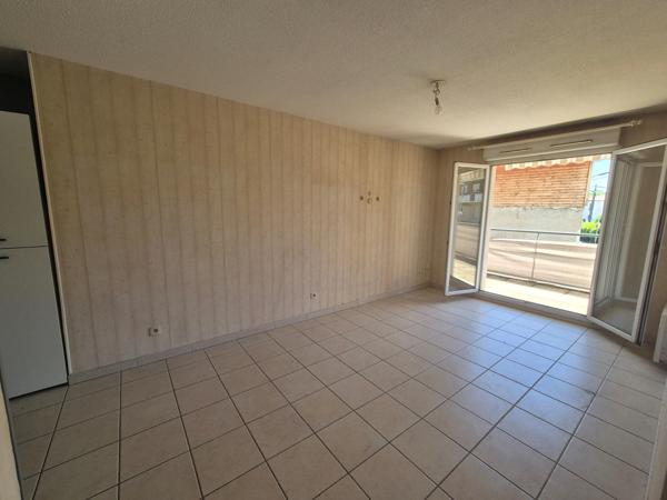 EMPLACEMENT N°1 • T2 Lumineux avec Terrasse de 12 m² – Idéal Premier Achat & Investissement !