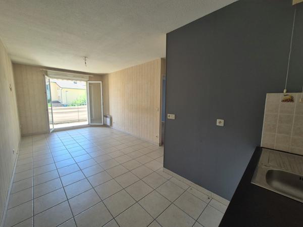 EMPLACEMENT N°1 • T2 Lumineux avec Terrasse de 12 m² – Idéal Premier Achat & Investissement !