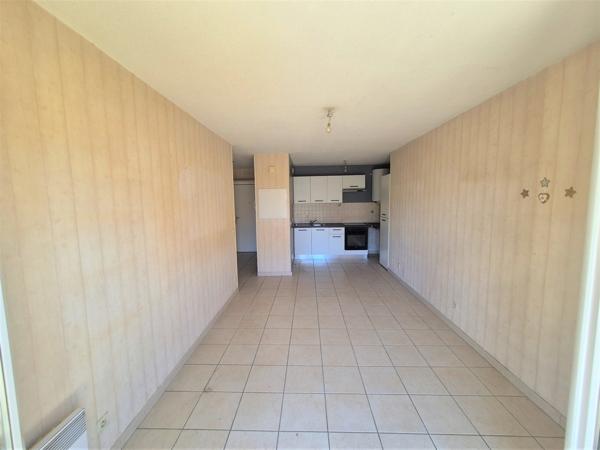 EMPLACEMENT N°1 • T2 Lumineux avec Terrasse de 12 m² – Idéal Premier Achat & Investissement !