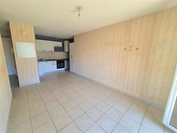 EMPLACEMENT N°1 • T2 Lumineux avec Terrasse de 12 m² – Idéal Premier Achat & Investissement !