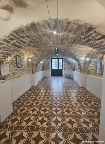 Immeuble à vendre |  Les Vans |  200 m²