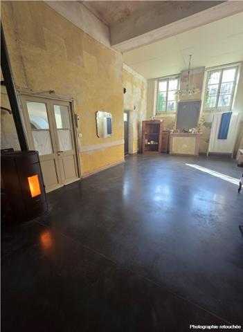 Immeuble à vendre |  Les Vans |  200 m²