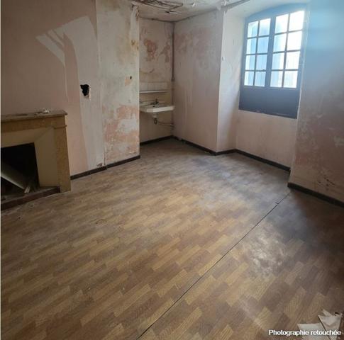 Immeuble à vendre |  Les Vans |  200 m²